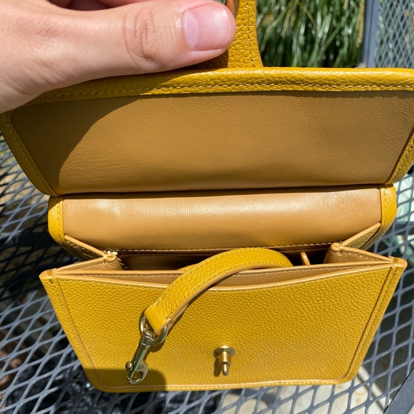 NWT Coach Willis 18 (Flax Yellow) - Picture 4 of 6